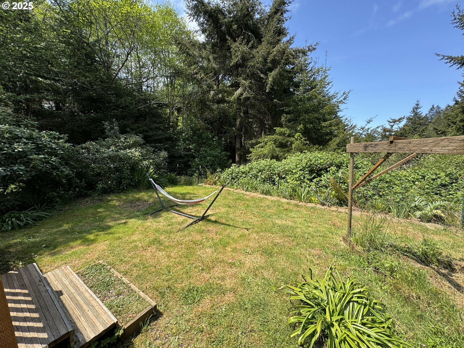 Property Photo: 94516 Riley Creek Way OR 97444