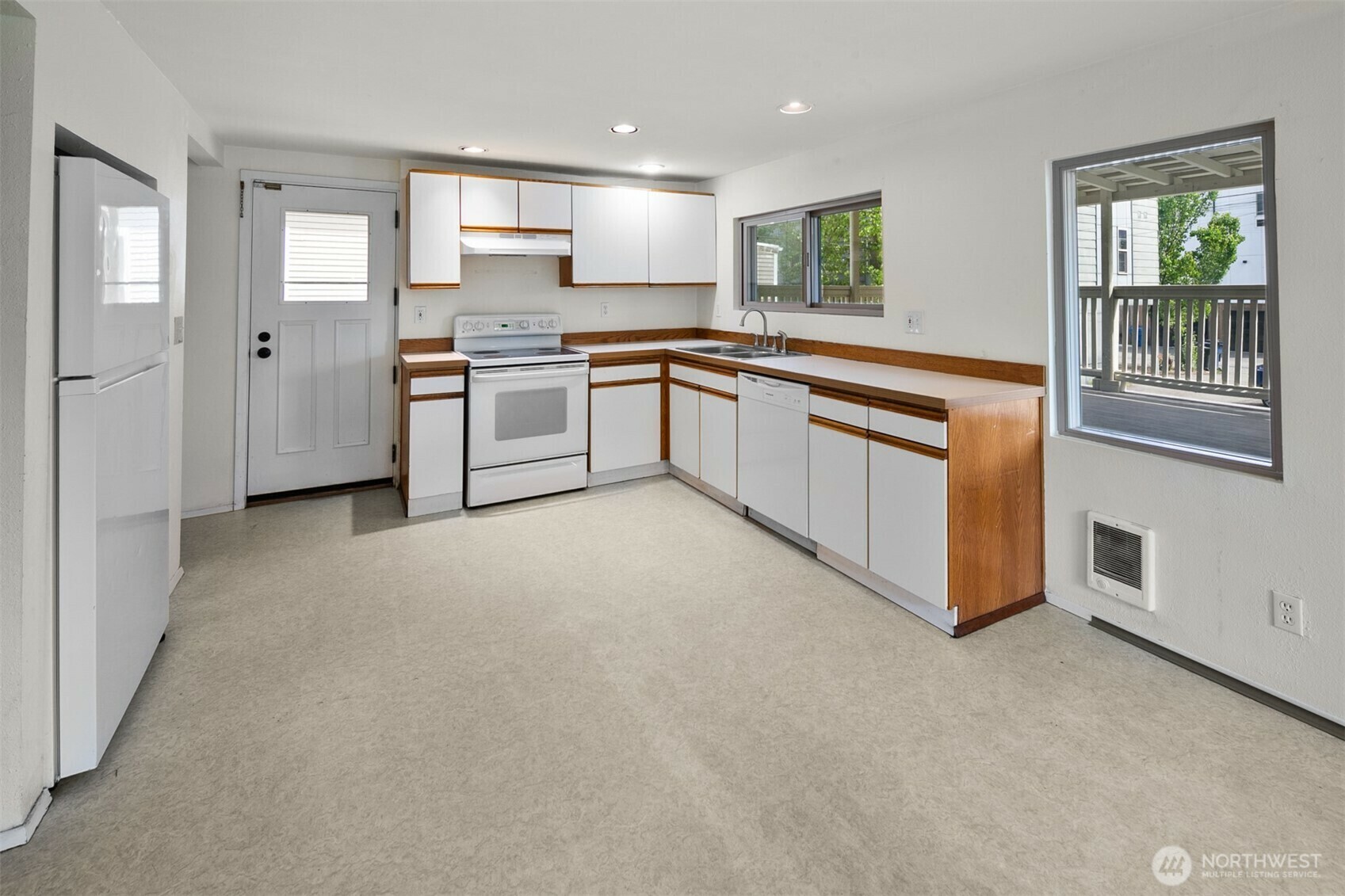 Property Photo: 6638 Corson Avenue S WA 98108