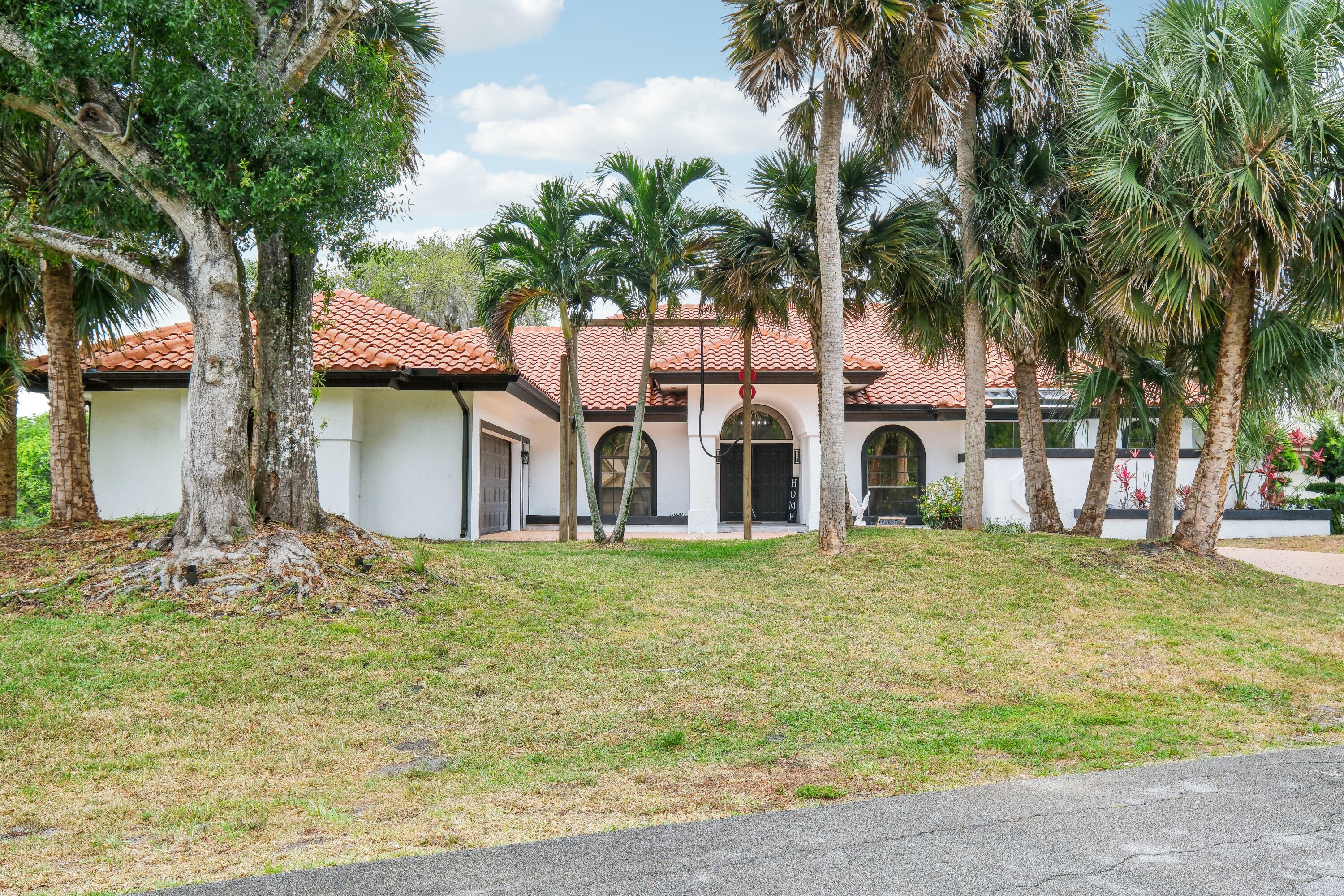 Property Photo: 7205 Elyse Circle FL 34952