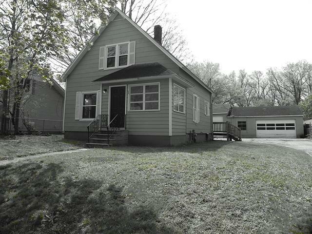437 E Michigan Avenue  Three Rivers MI 49093 photo