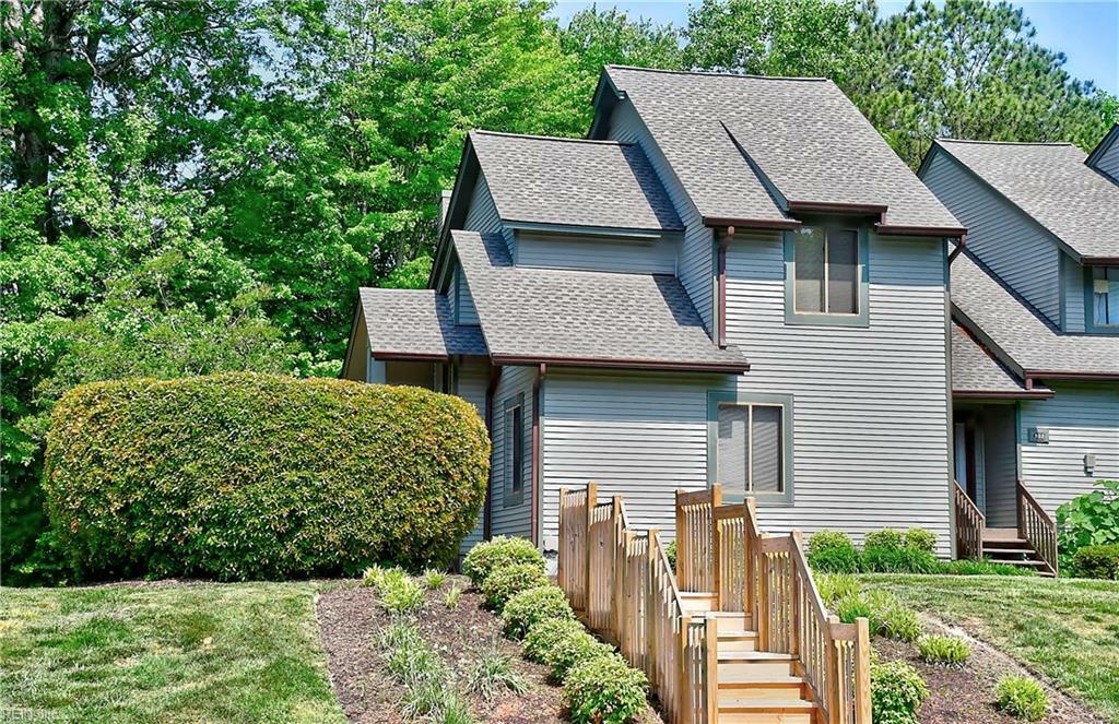 Property Photo: 351 Bridgewater Dr VA 23603