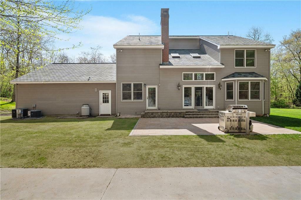 Property Photo:  825 Woonsocket Hill Rd Road  RI 02896 