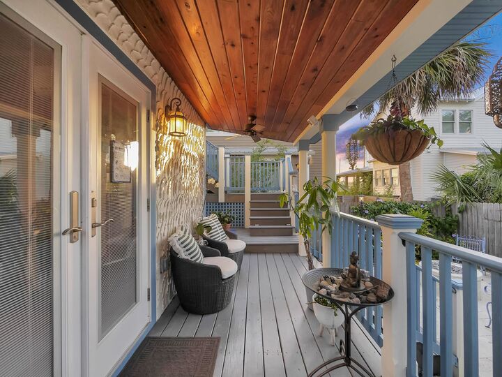 Property Photo:  70 Weeden St + Guest House  FL 32084 