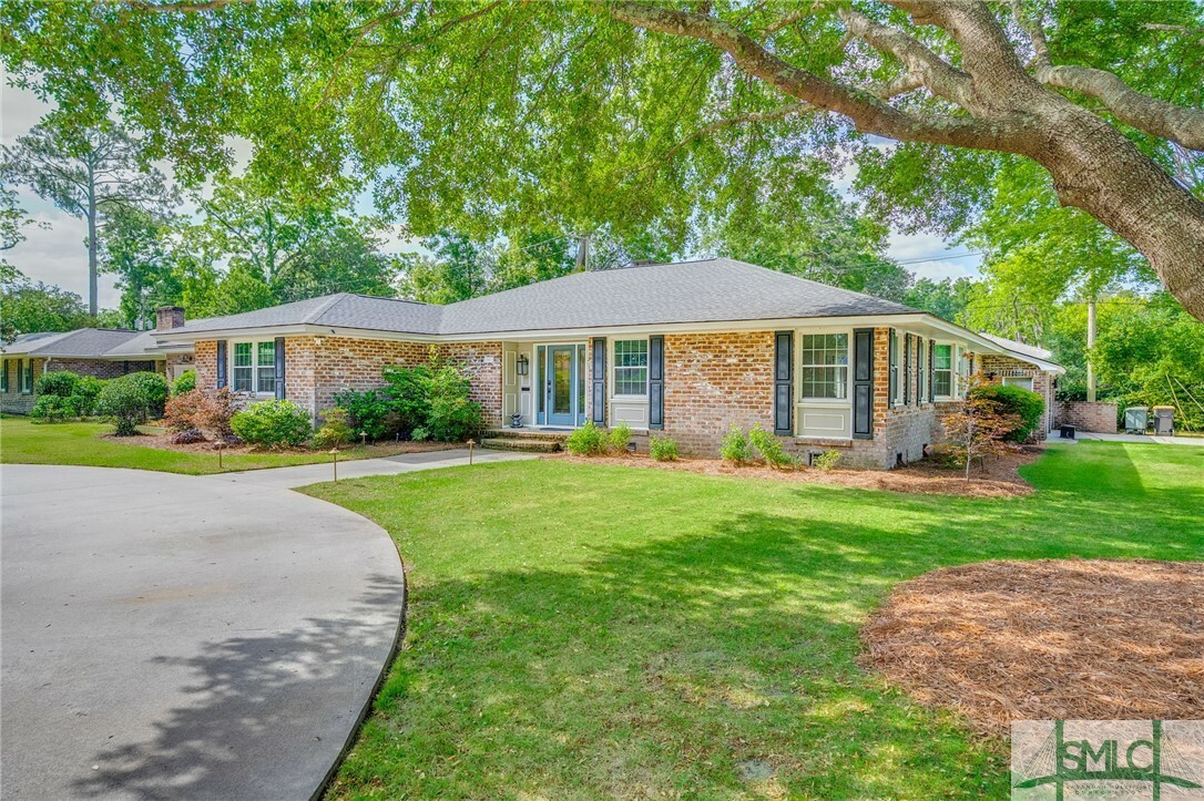 Property Photo: 1207 Bacon Park Drive GA 31406