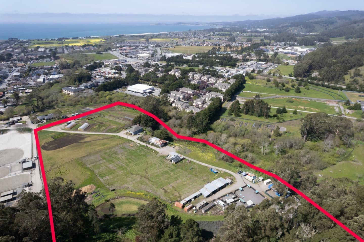 925 Miramontes Street  Half Moon Bay CA 94019 photo