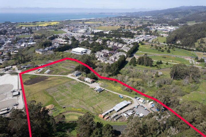 925 Miramontes Street  Half Moon Bay CA 94019 photo