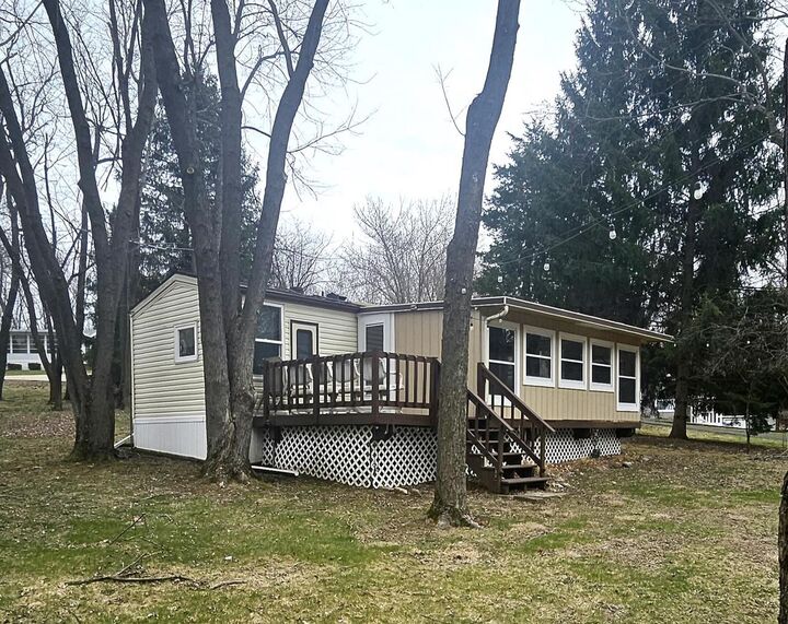 Property Photo:  543 Glendale Drive  WI 53534 