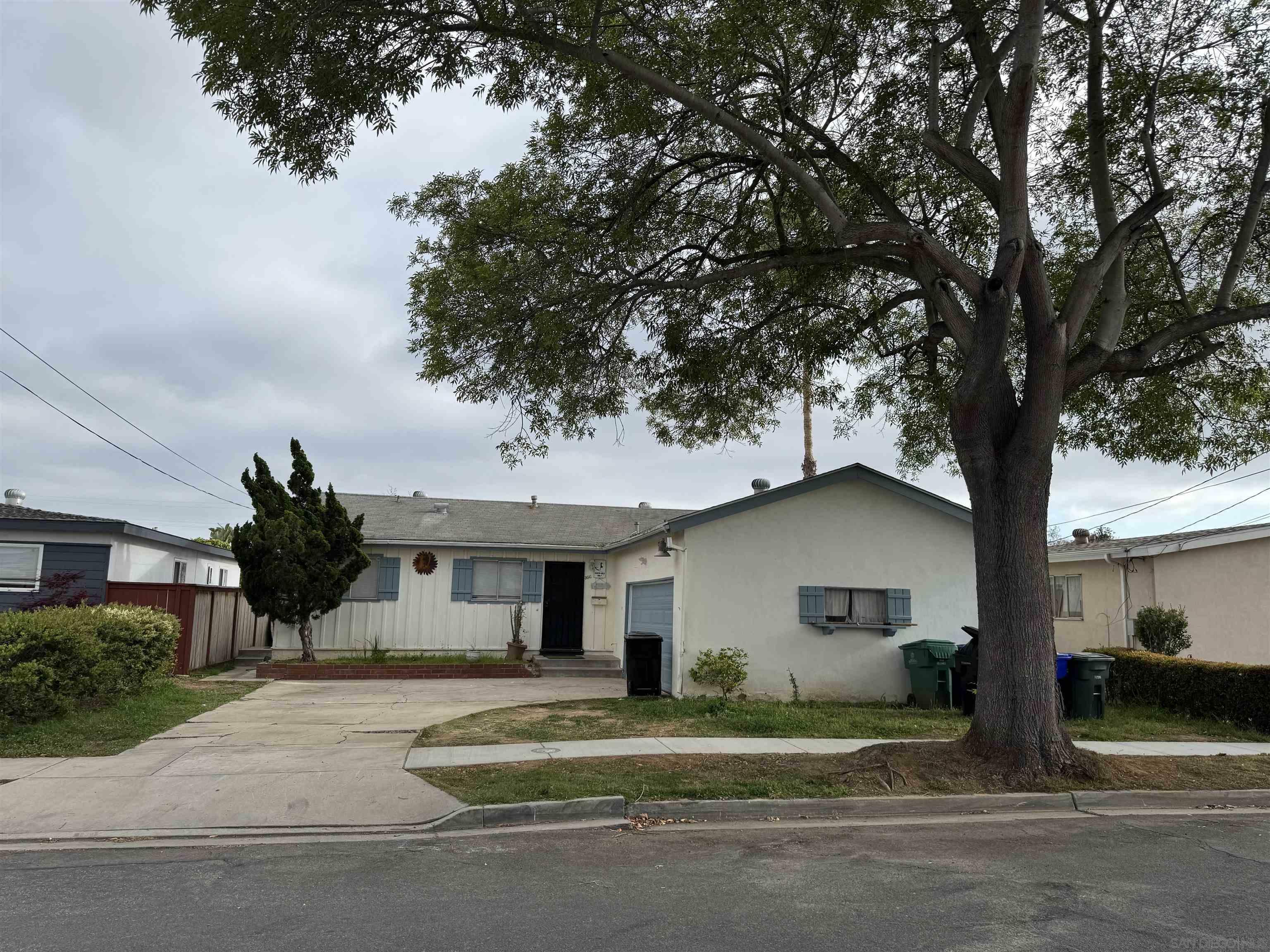 Property Photo: 3641 Martha St CA 92117