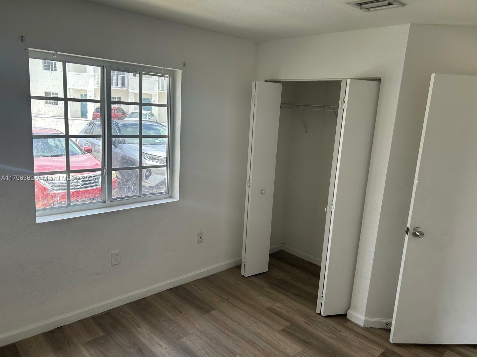 Property Photo: 127 SW 6th Ln 0 FL 33034