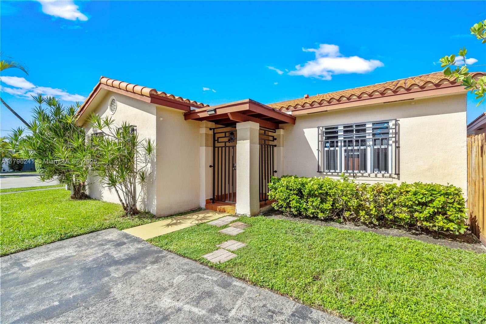 Property Photo: 1750 SW 137th Pl FL 33175