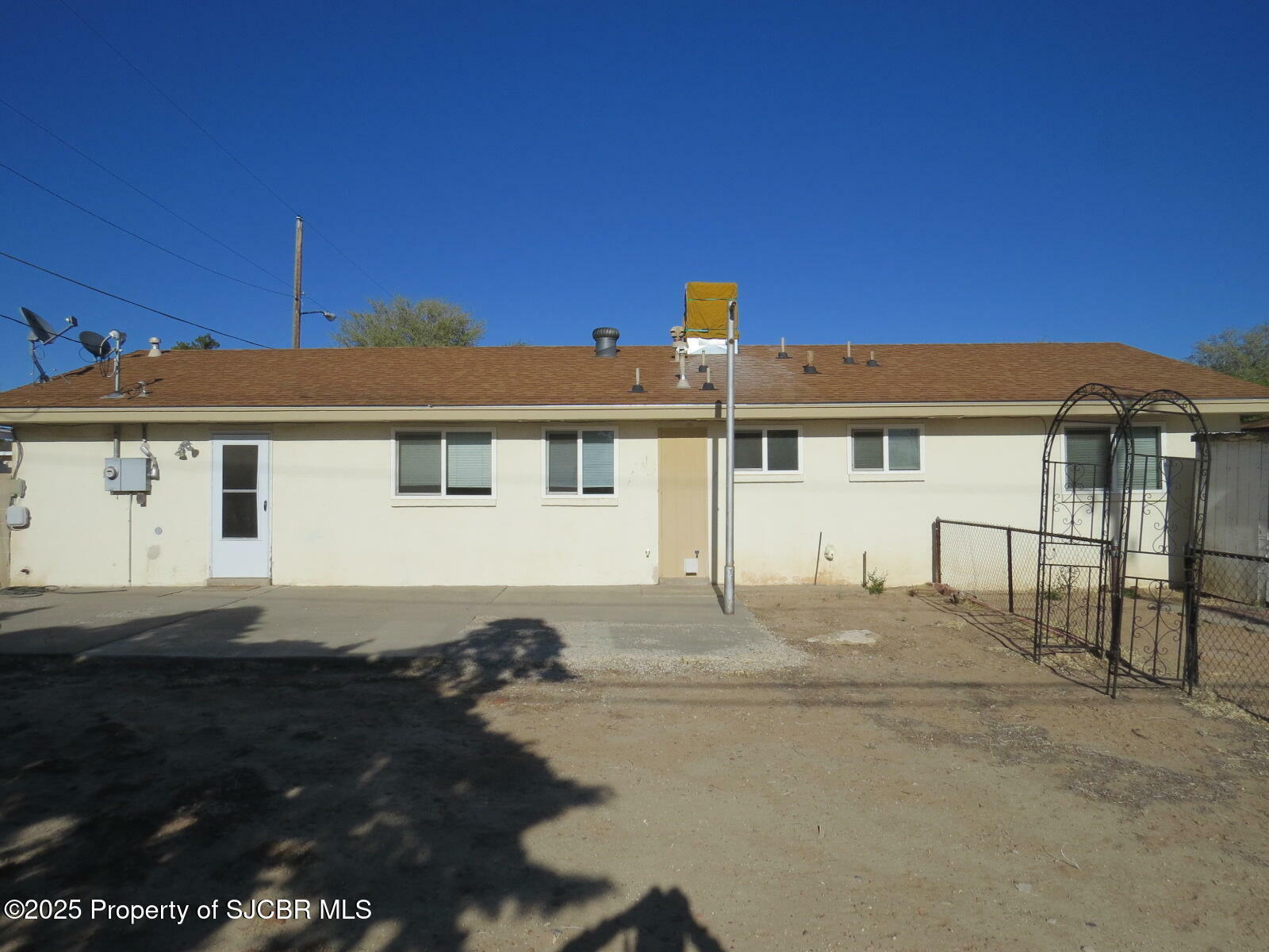 Property Photo: 2605 Mesa Drive NM 87401