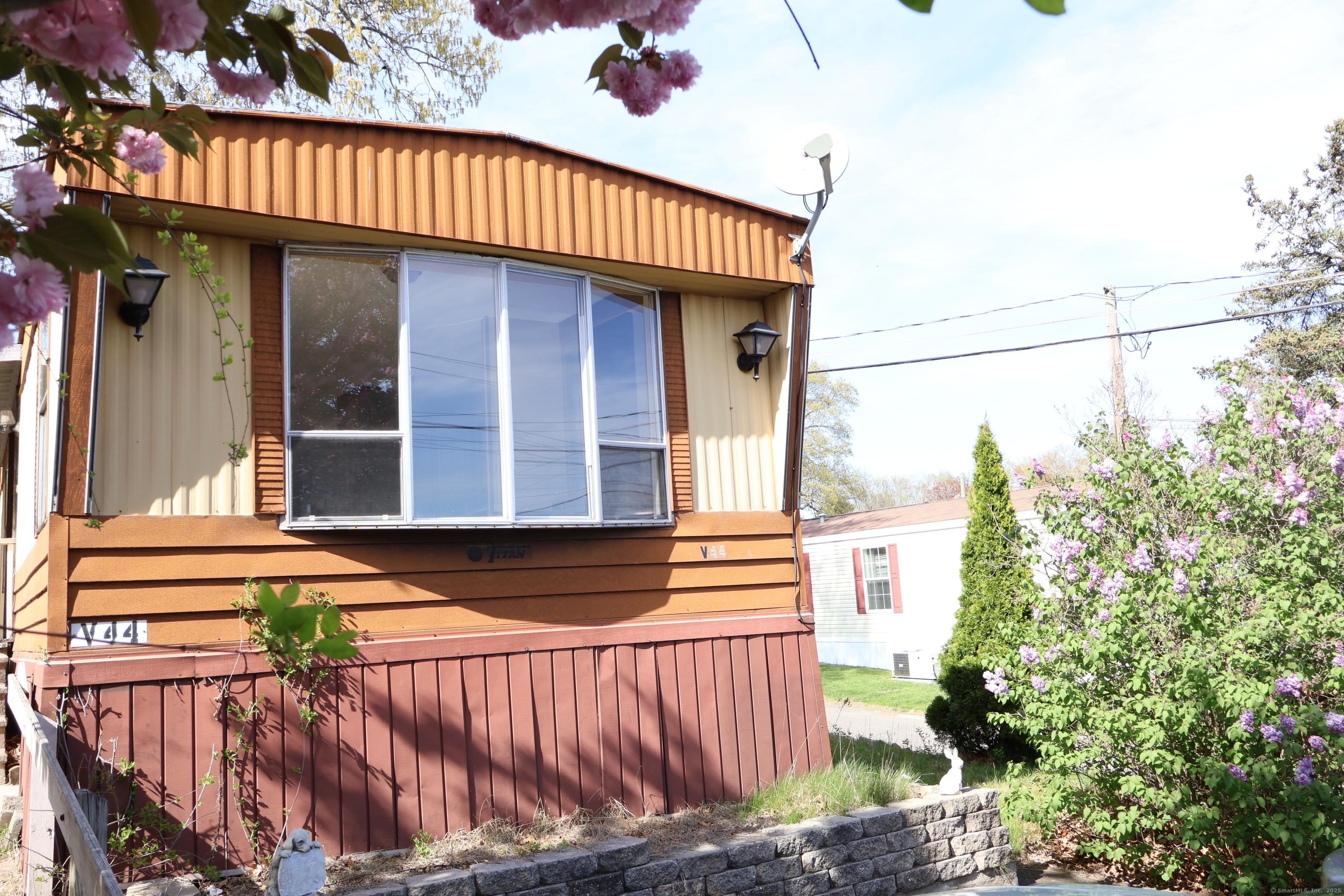 Property Photo: 325 Kelly Road Vt44 CT 06066