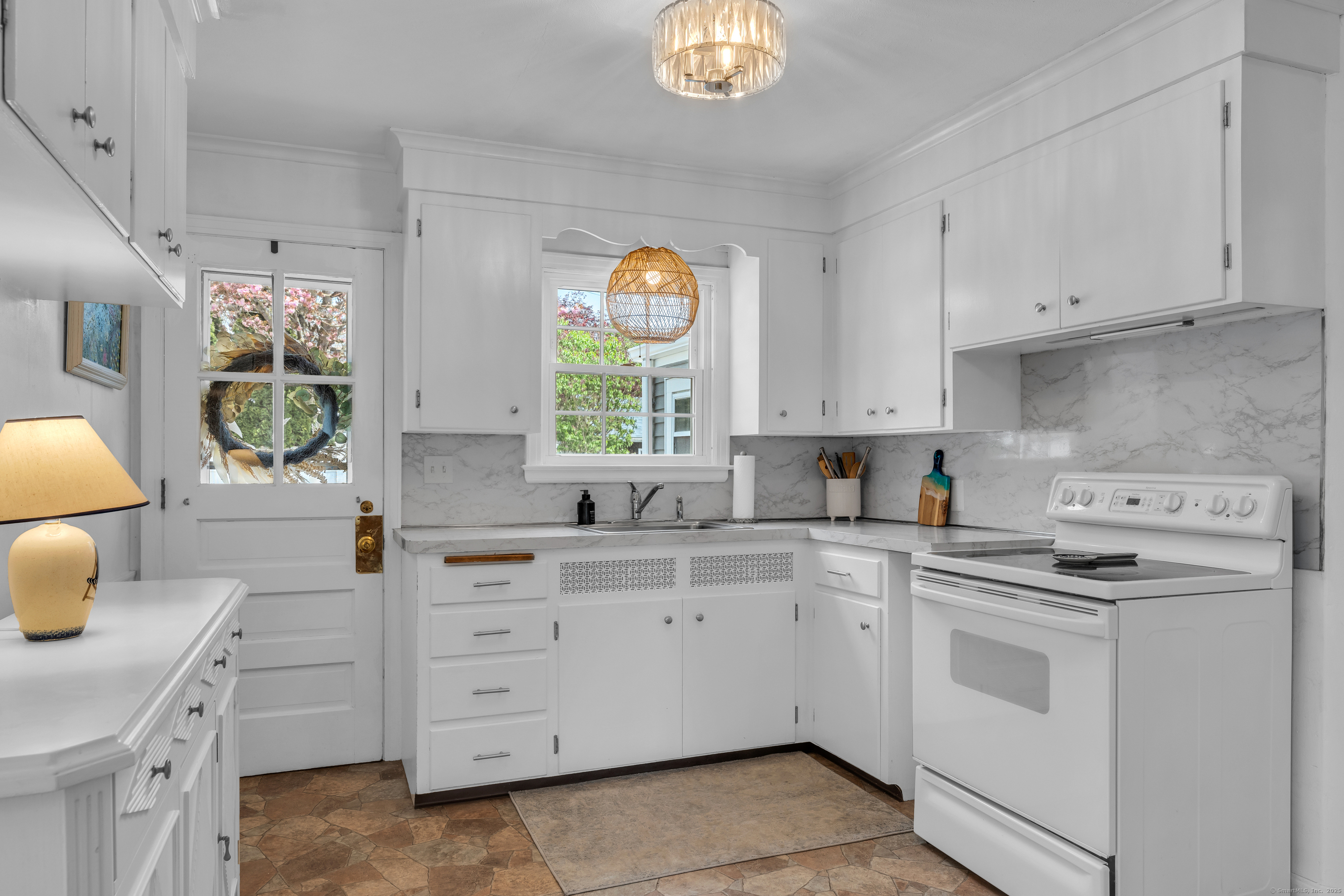 Property Photo: 22 East Walk CT 06413