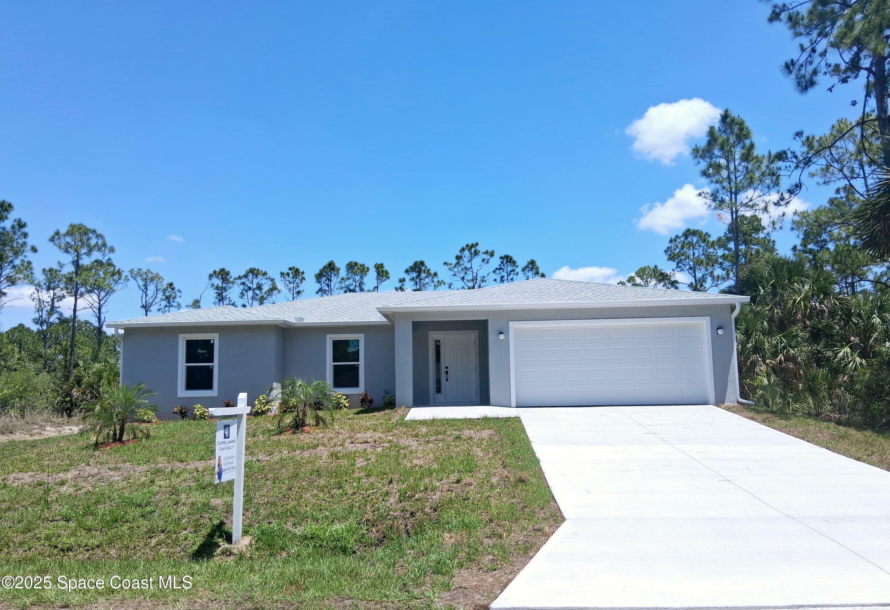Property Photo: 411 La Coco Street SW FL 32908