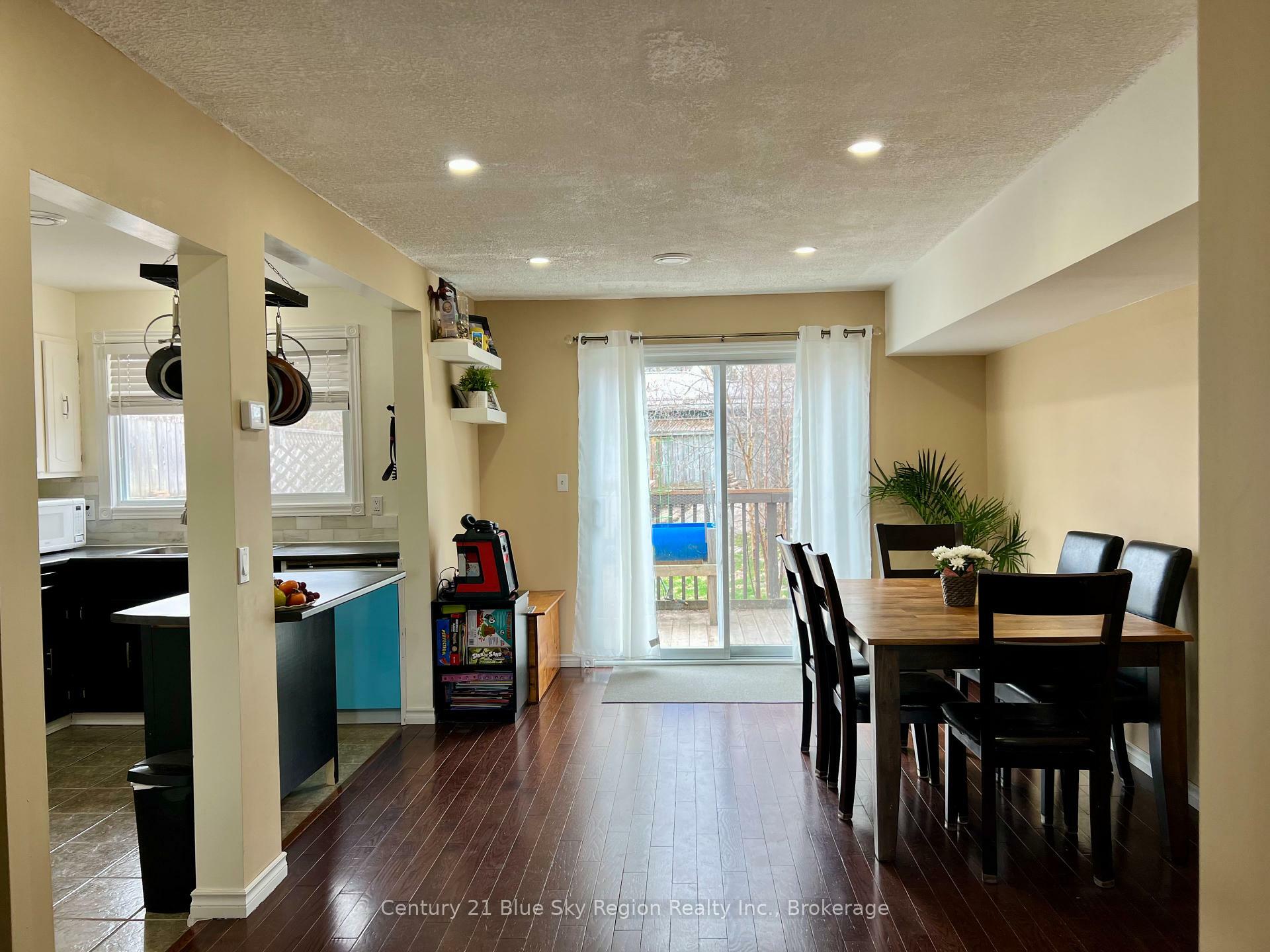 Photo de la propriété: 23 Blair Street ON P1A 3V9