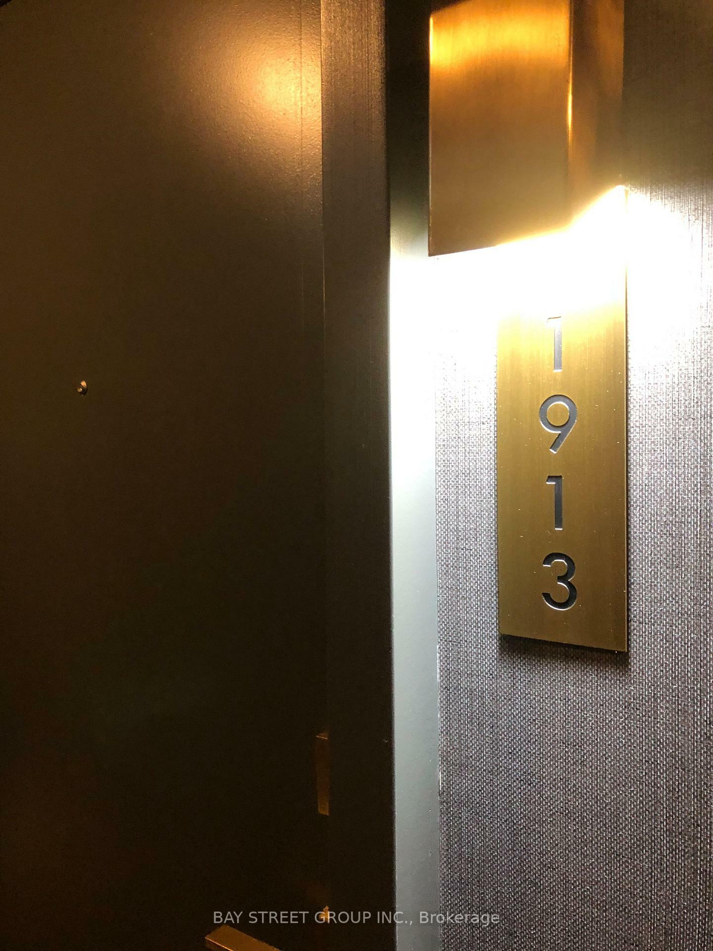 Property Photo: 50 Charles Street E 1913 ON M4Y 1T1