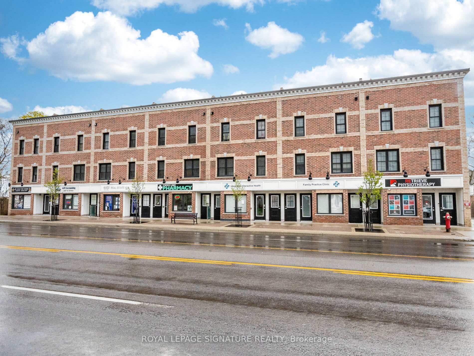 Photo de la propriété: 760 Lakeshore Road E 206 ON L5E 1C7