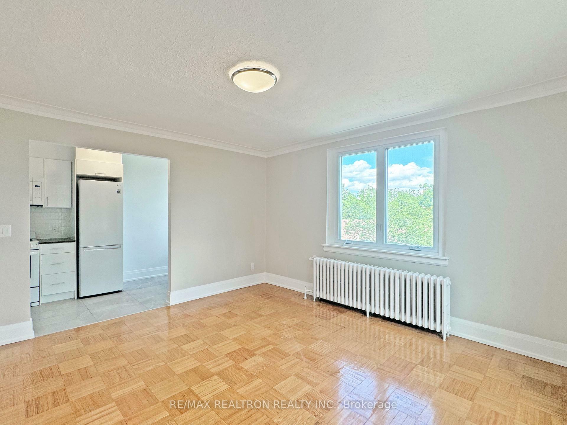 398 Avenue Road 221  Toronto ON M4V 2H5 photo