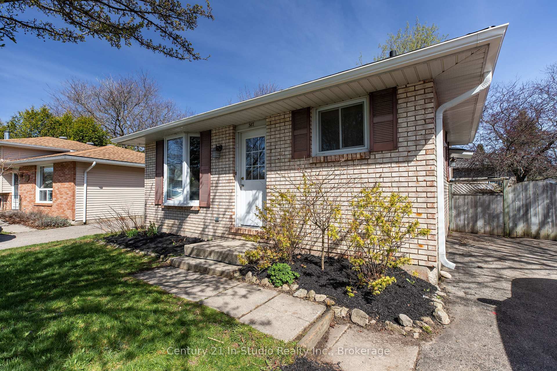 587 Scott Street  Kincardine ON N2Z 1V2 photo