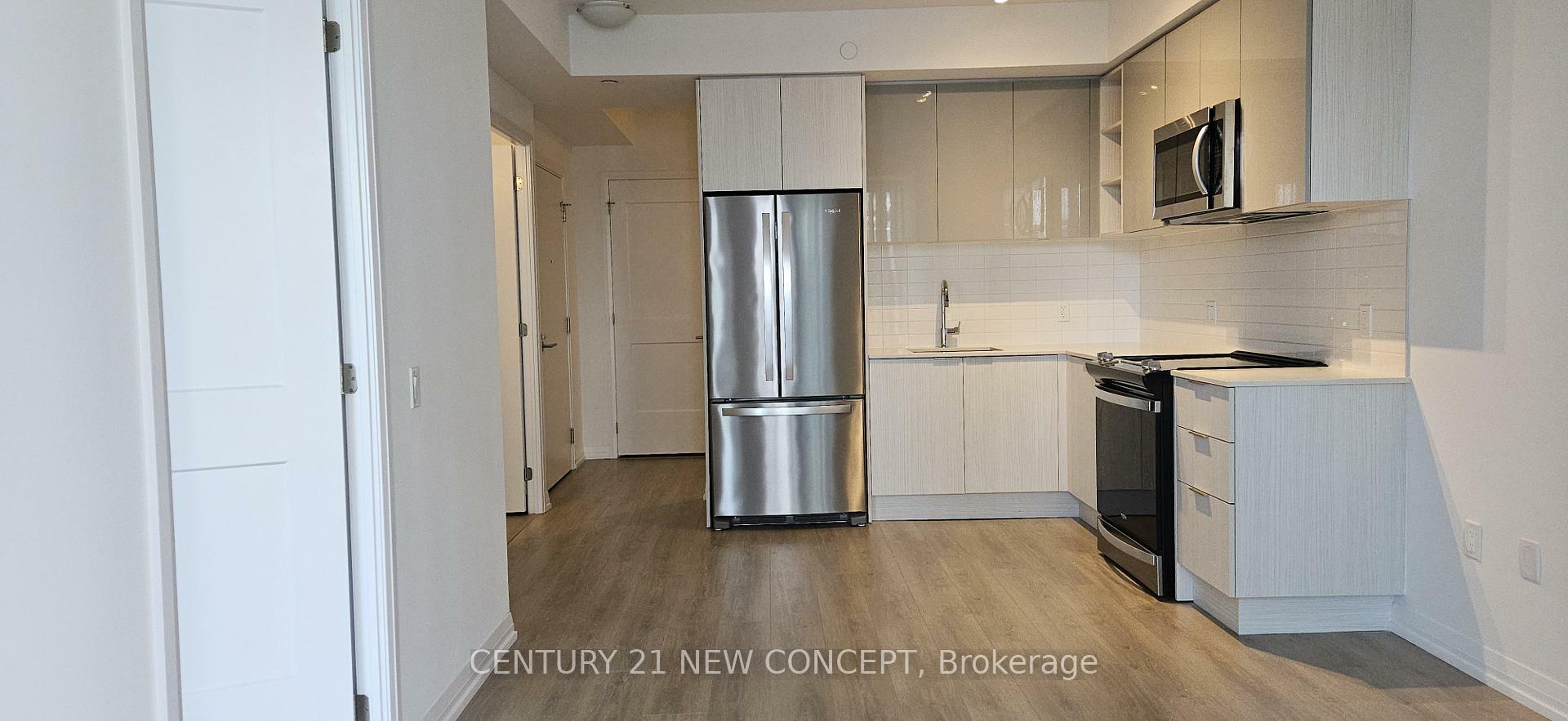 Property Photo: 25 Holly Street 1506 ON M4S 0E3