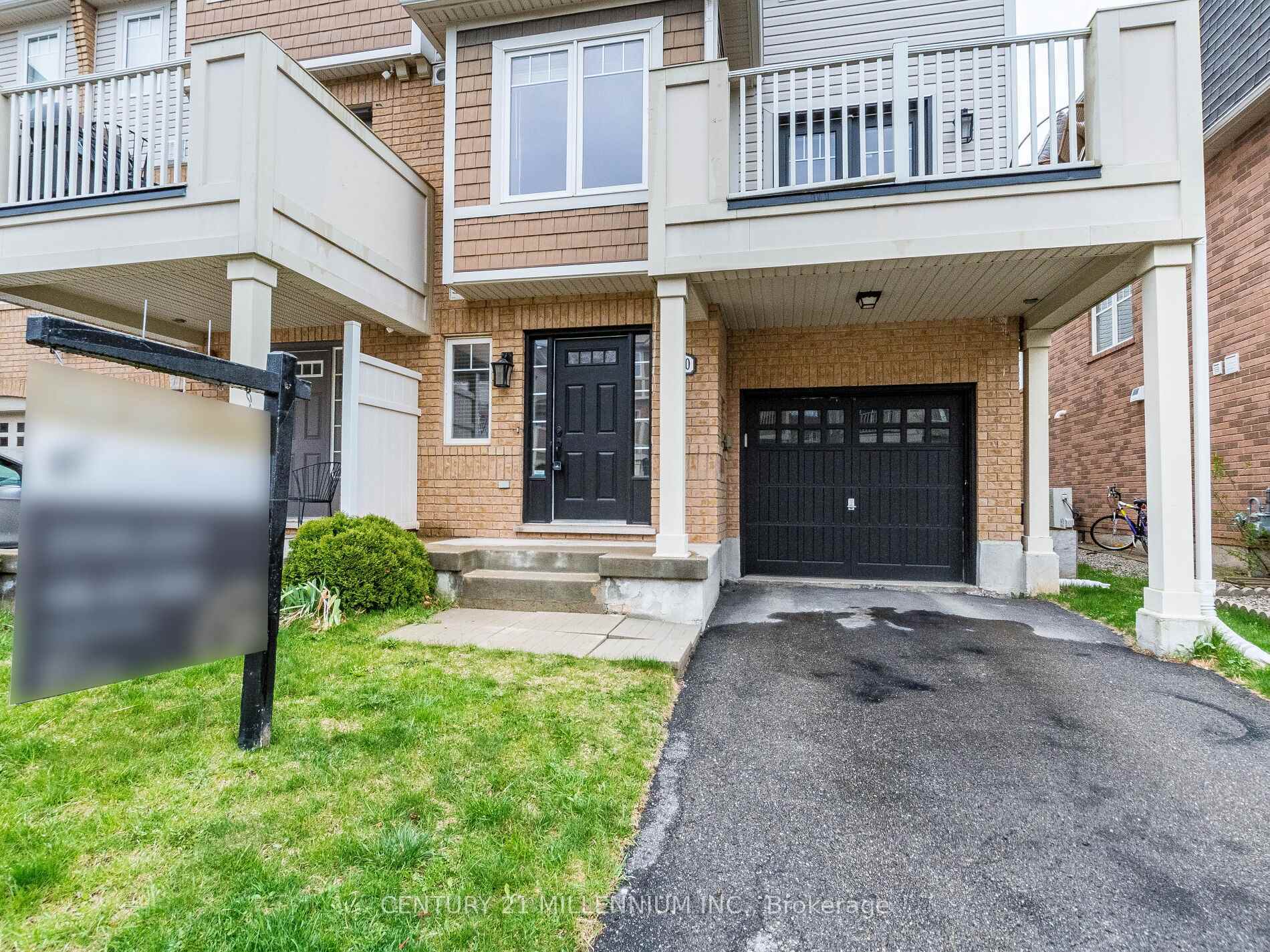 Property Photo: 260 Wetenhall Landing ON L9T 7B7