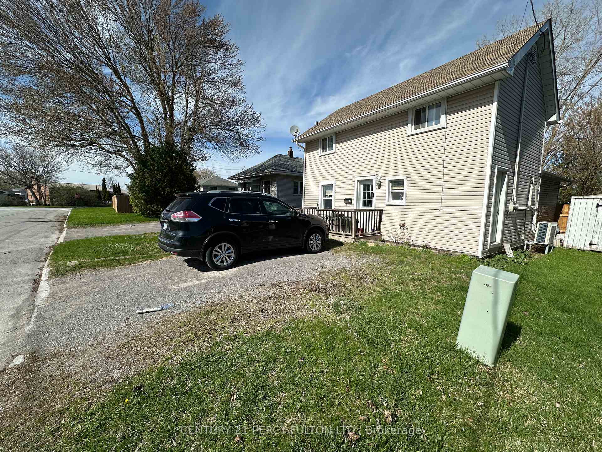 Property Photo: 19 Pelham Street ON K8V 5A8