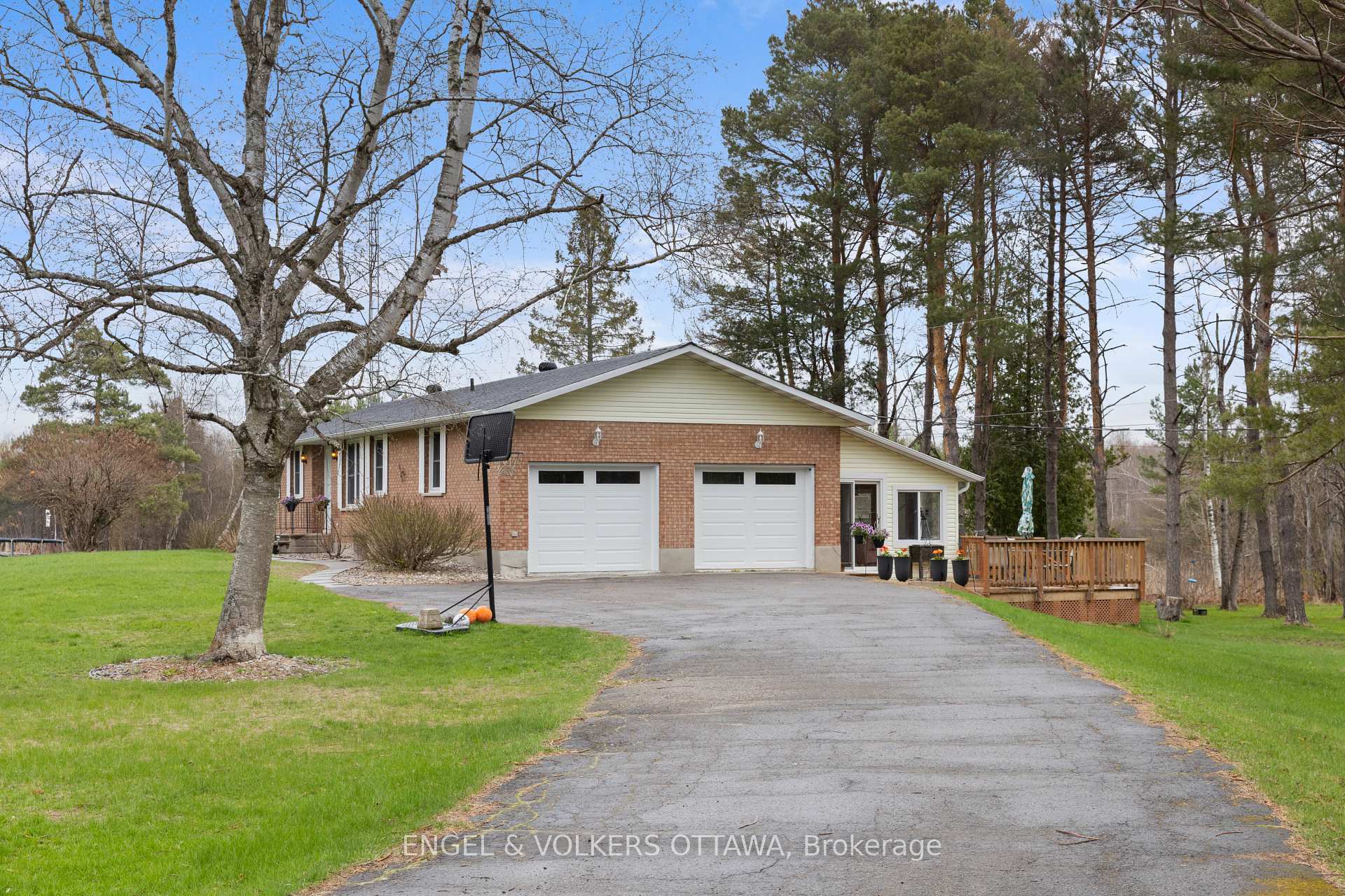 Property Photo: 9241 County Rd 44 Road E ON K0G 1T0