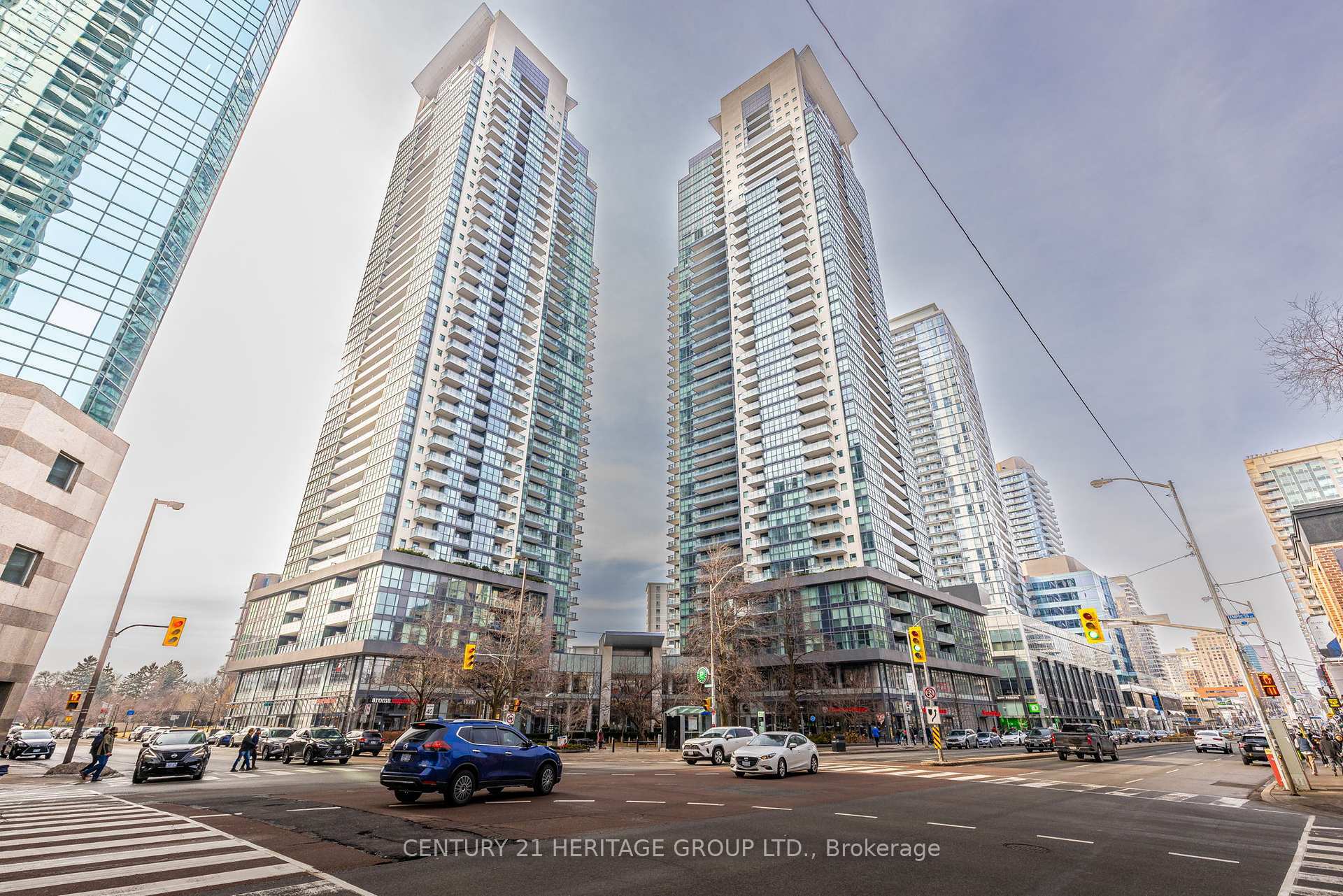 Property Photo: 5168 Yonge Street 3701 ON M2N 0G1