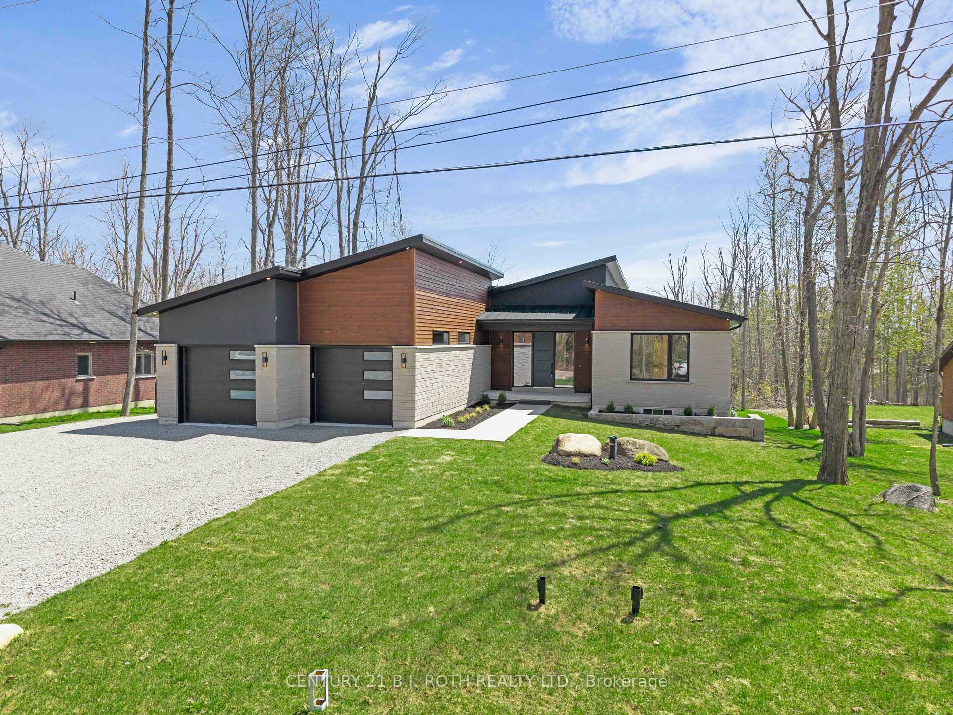 27 Poplar Crescent  Oro-Medonte ON L0L 1T0 photo
