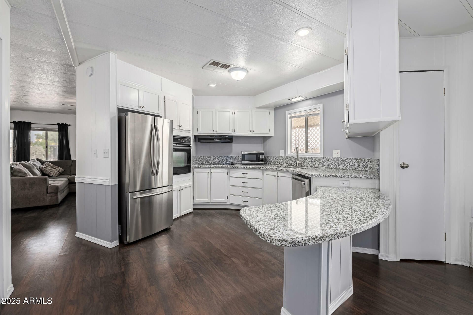 Property Photo: 1654 S 77th Street AZ 85209