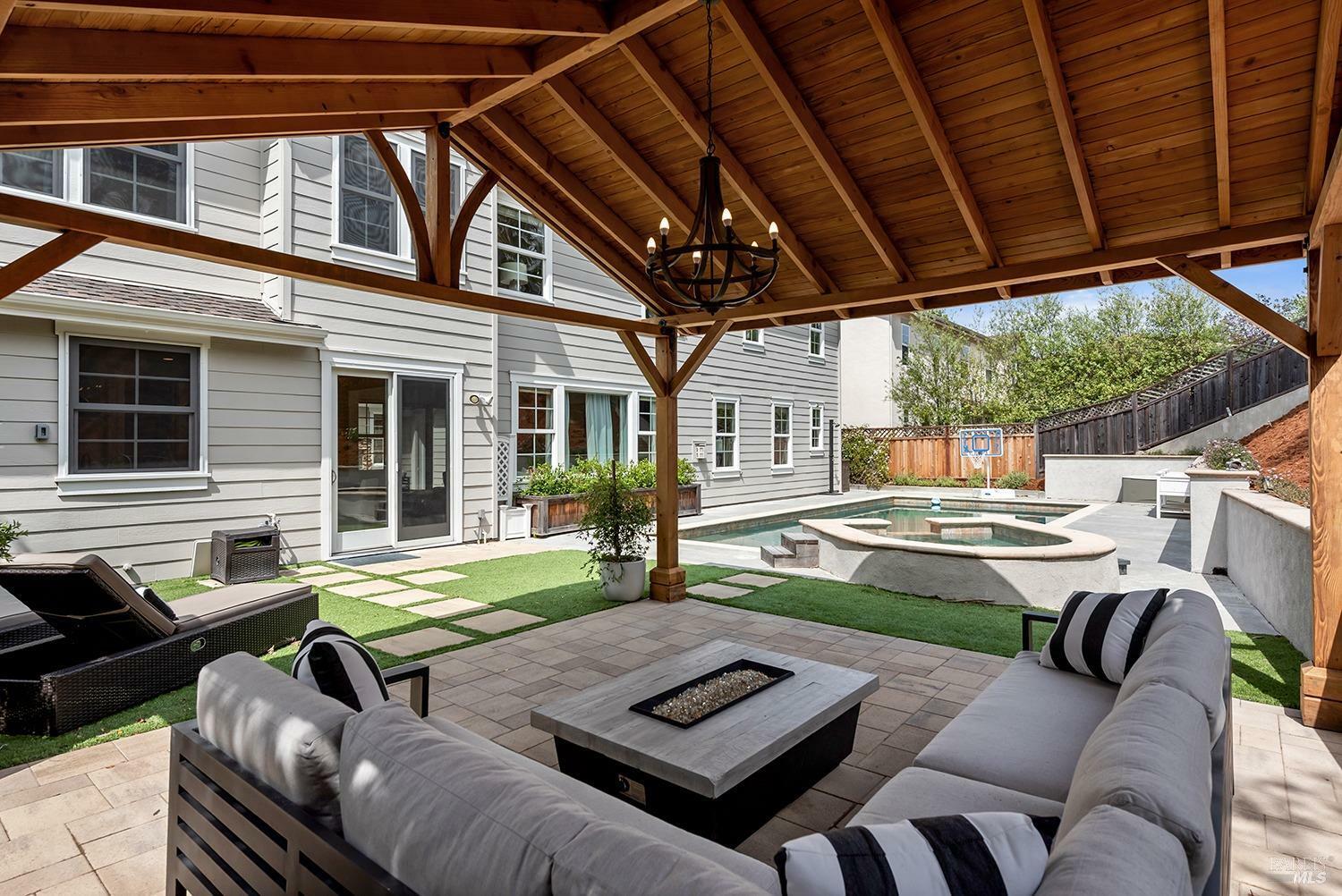 Property Photo: 1402 Ignacio Boulevard CA 94949