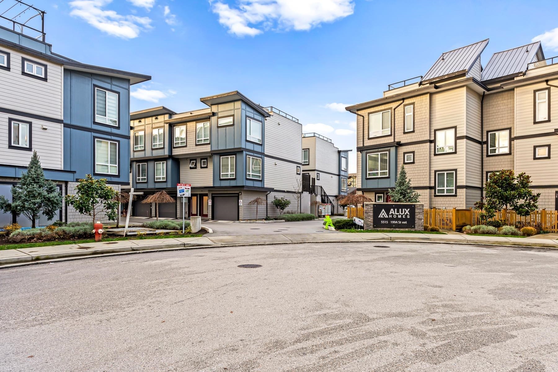 Property Photo: 5515 199A Street 16 BC V3A 1J7