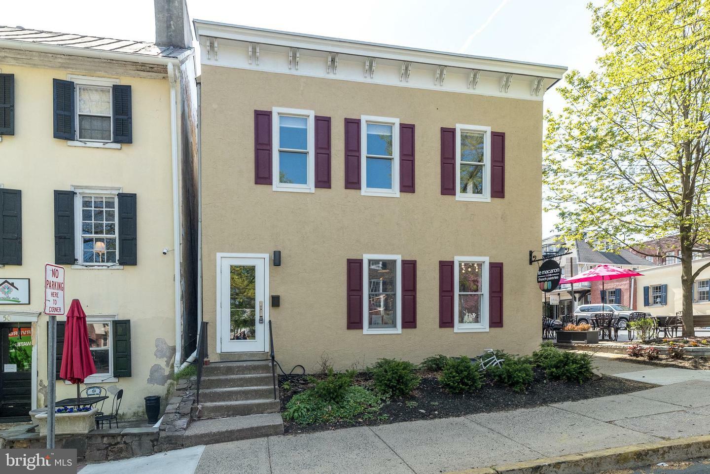 Property Photo: 4 W Oakland Avenue 2A PA 18901