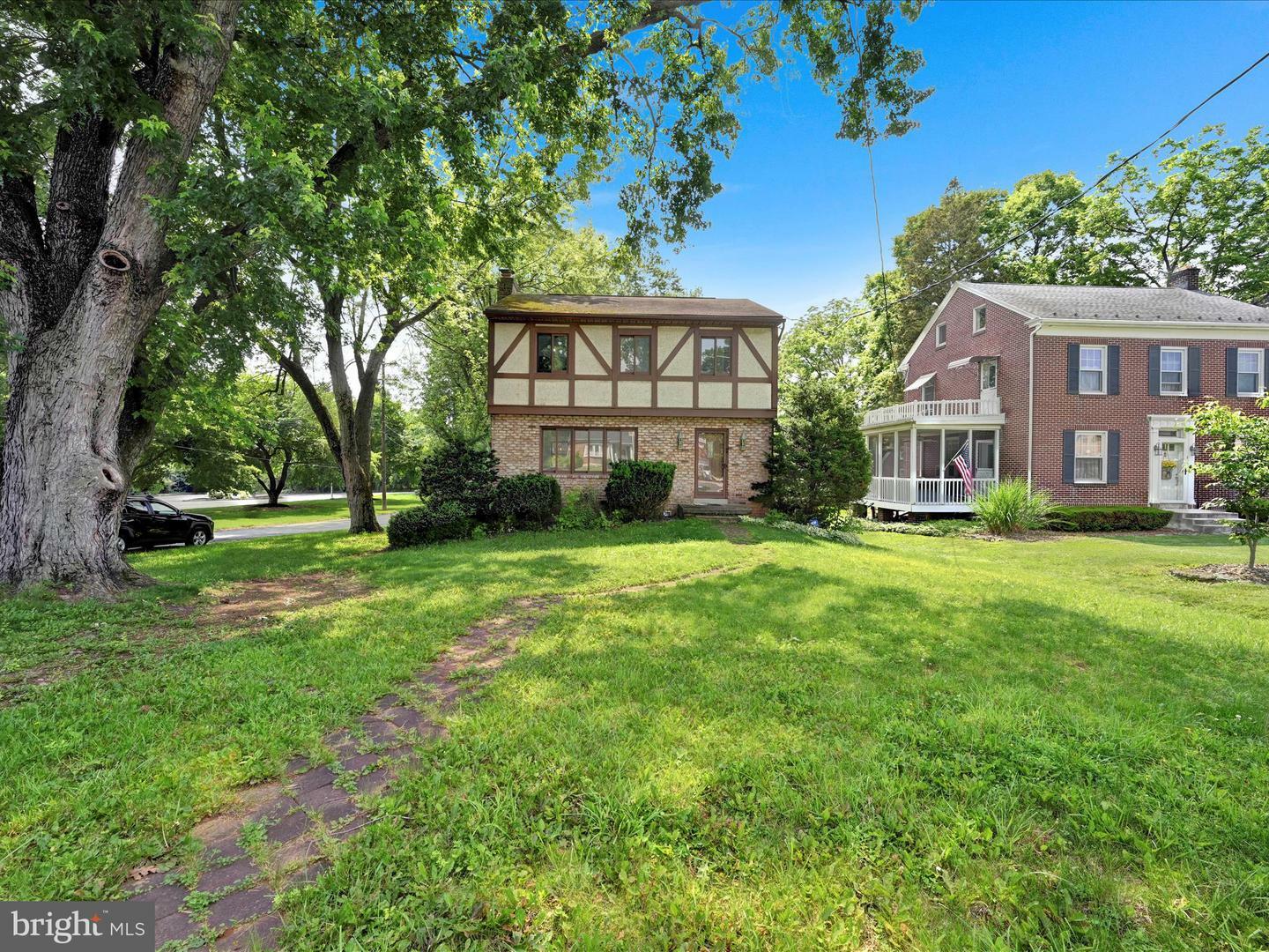 Property Photo:  3400 Reading Crest Avenue  PA 19605 