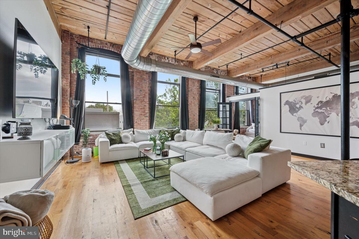 Property Photo: 1524 N Hancock Street 402 PA 19122