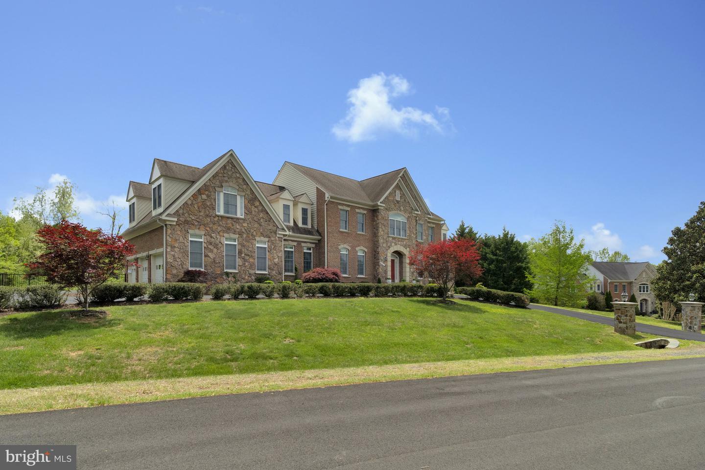 9907 Hessick Court  Great Falls VA 22066 photo