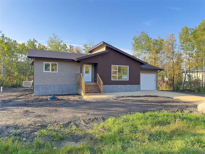 Property Photo:  30 Tamarack Lane  MB R0C 0P0 