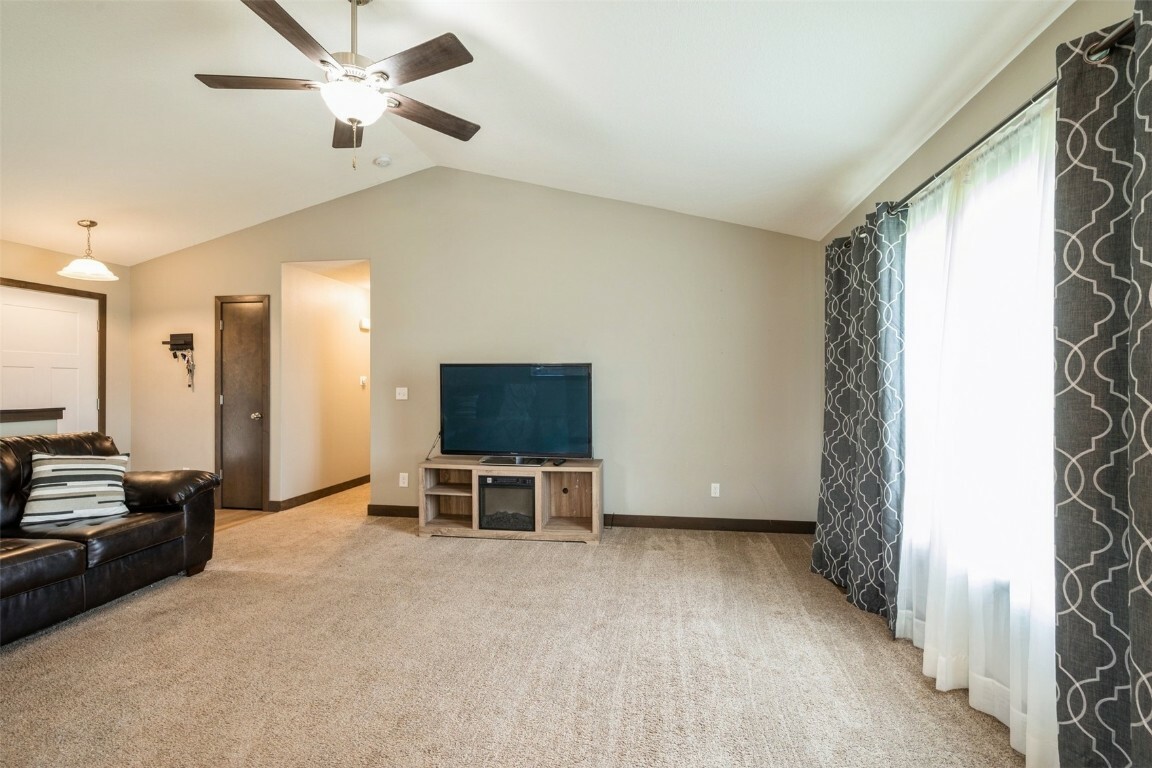 Property Photo: 402/404 Root Drive IA 52209