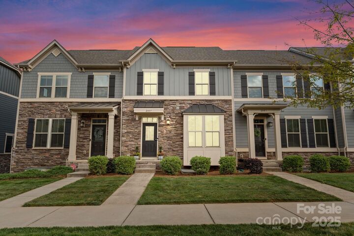 Property Photo:  2037 Birchside Drive  NC 28205 