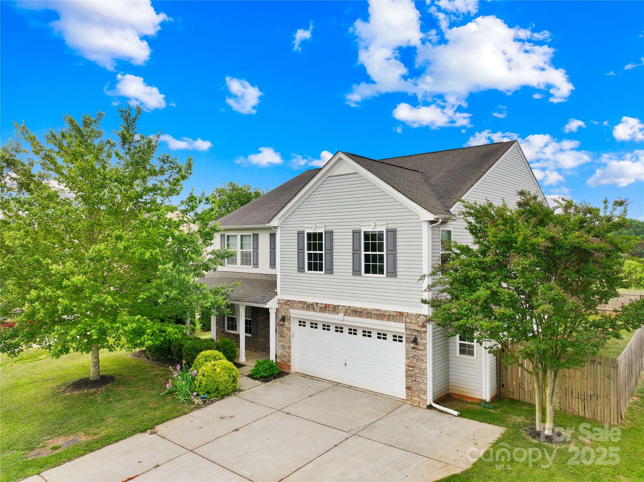 Property Photo: 105 Altondale Drive NC 28625