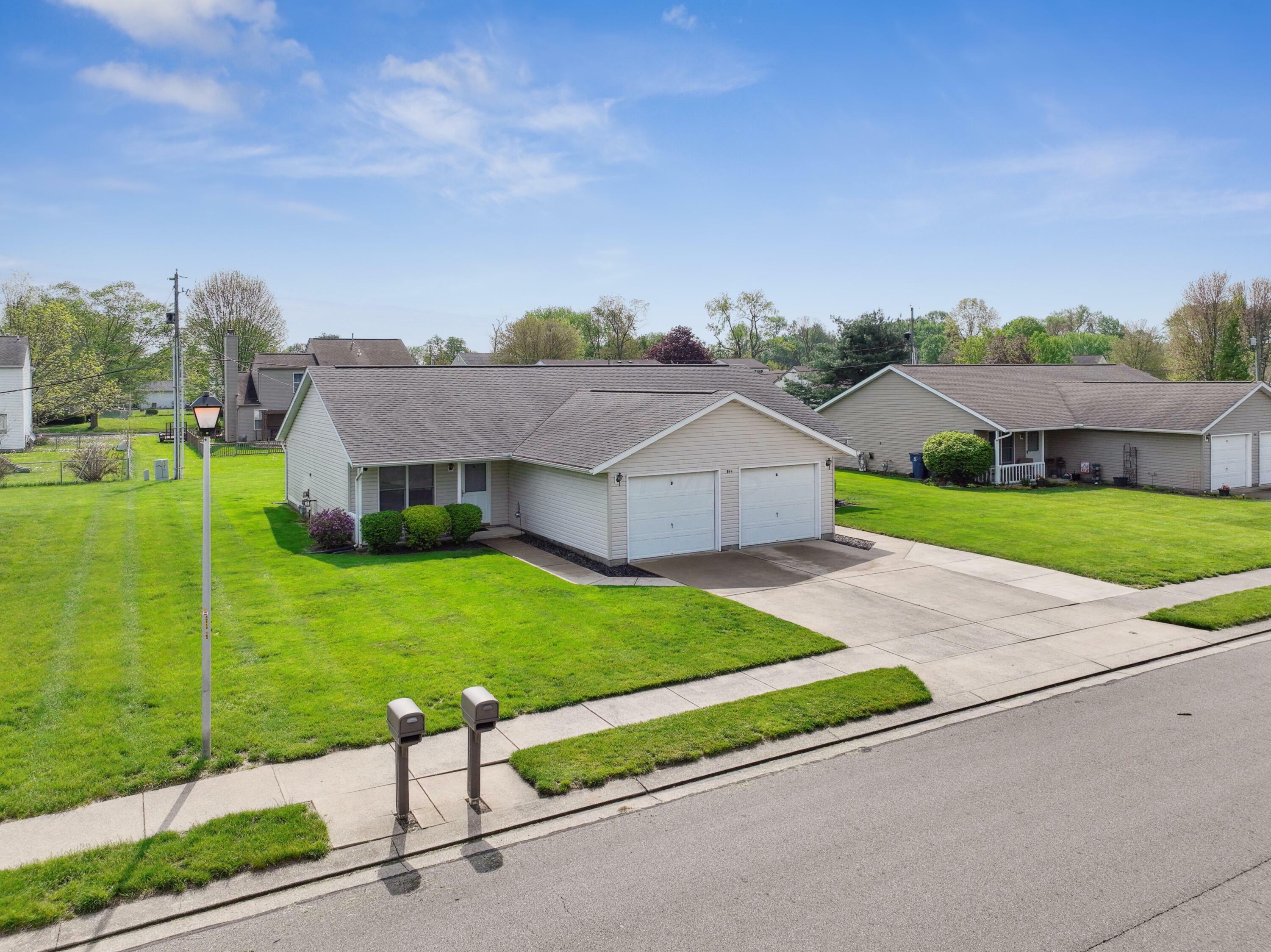 Property Photo: 944 Empire Drive OH 43055