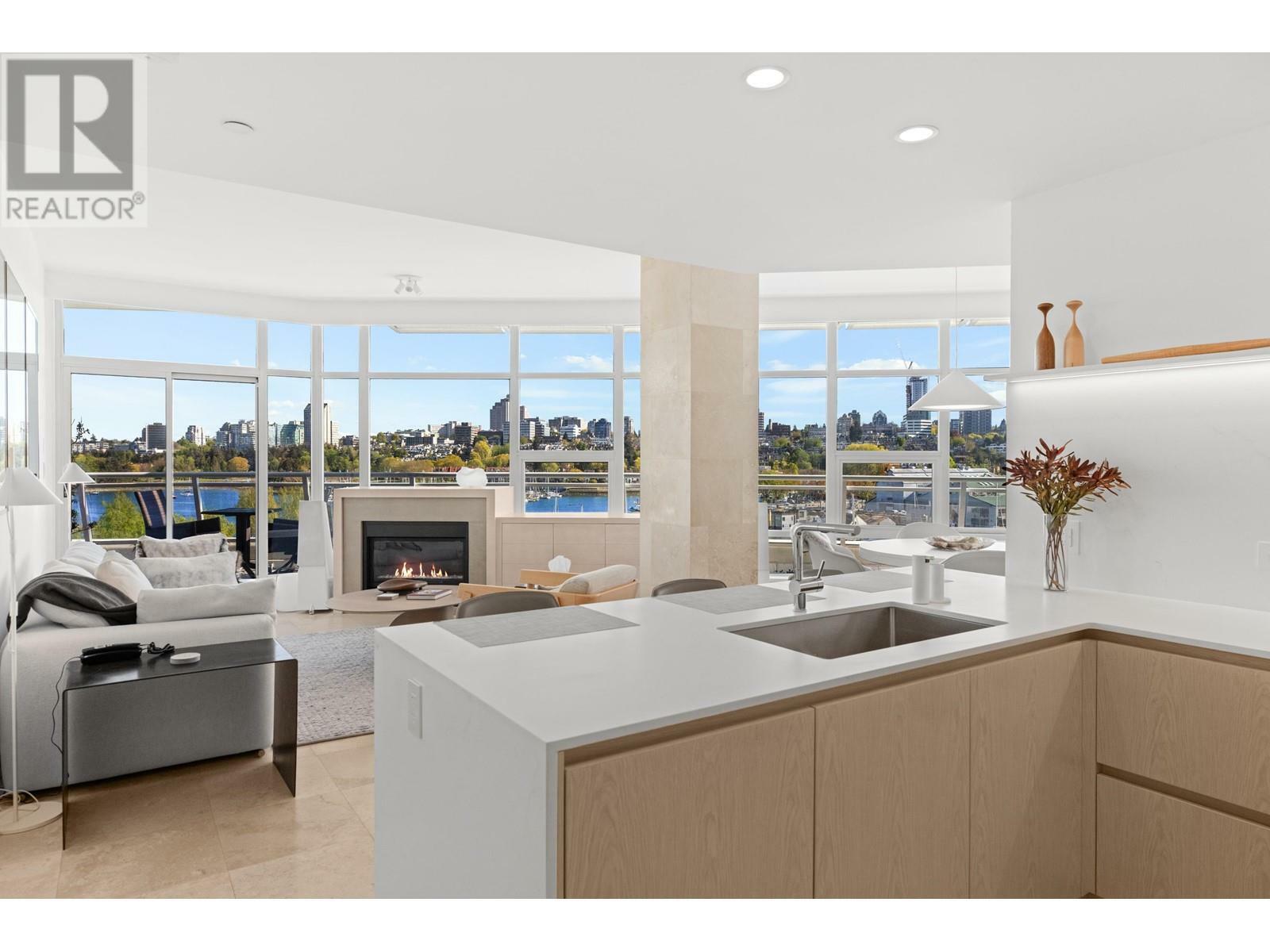 Property Photo: 628 Kinghorne Mews 701 BC V6Z 3H6