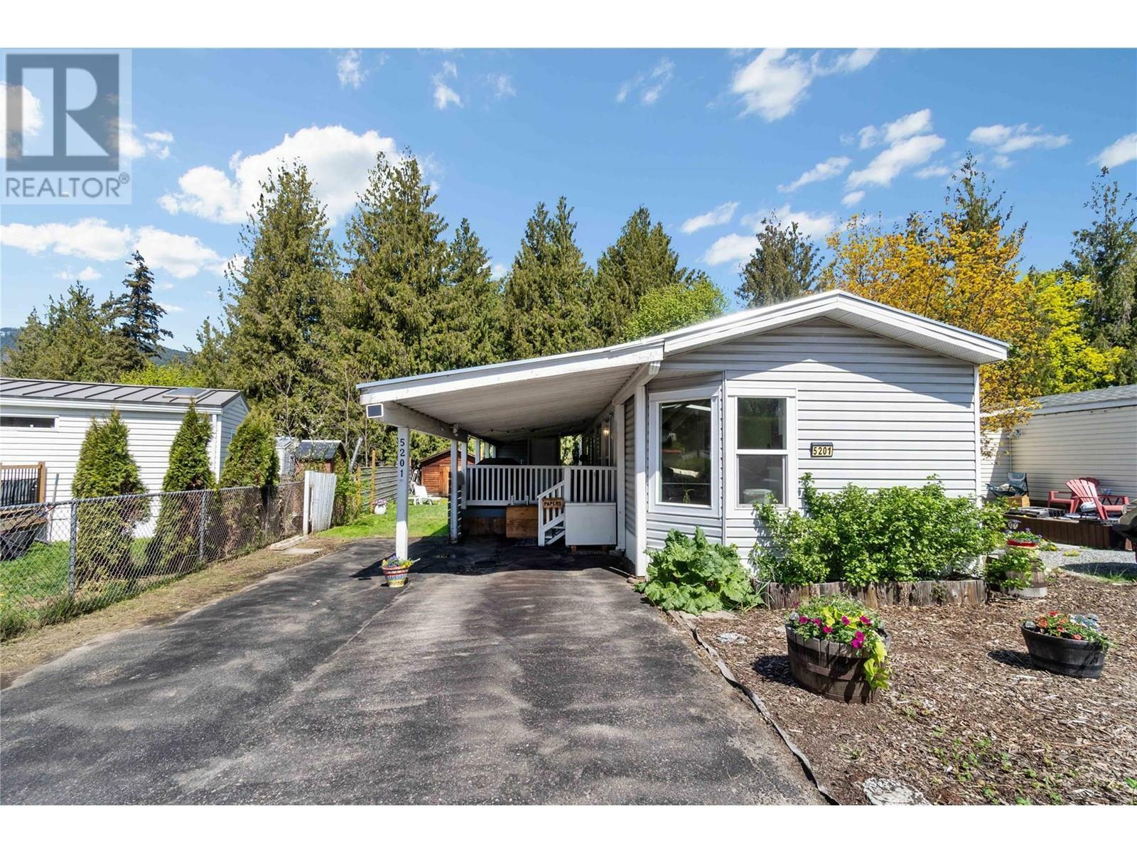 5201 67 Avenue Northeast  Canoe BC V0E 1K0 photo