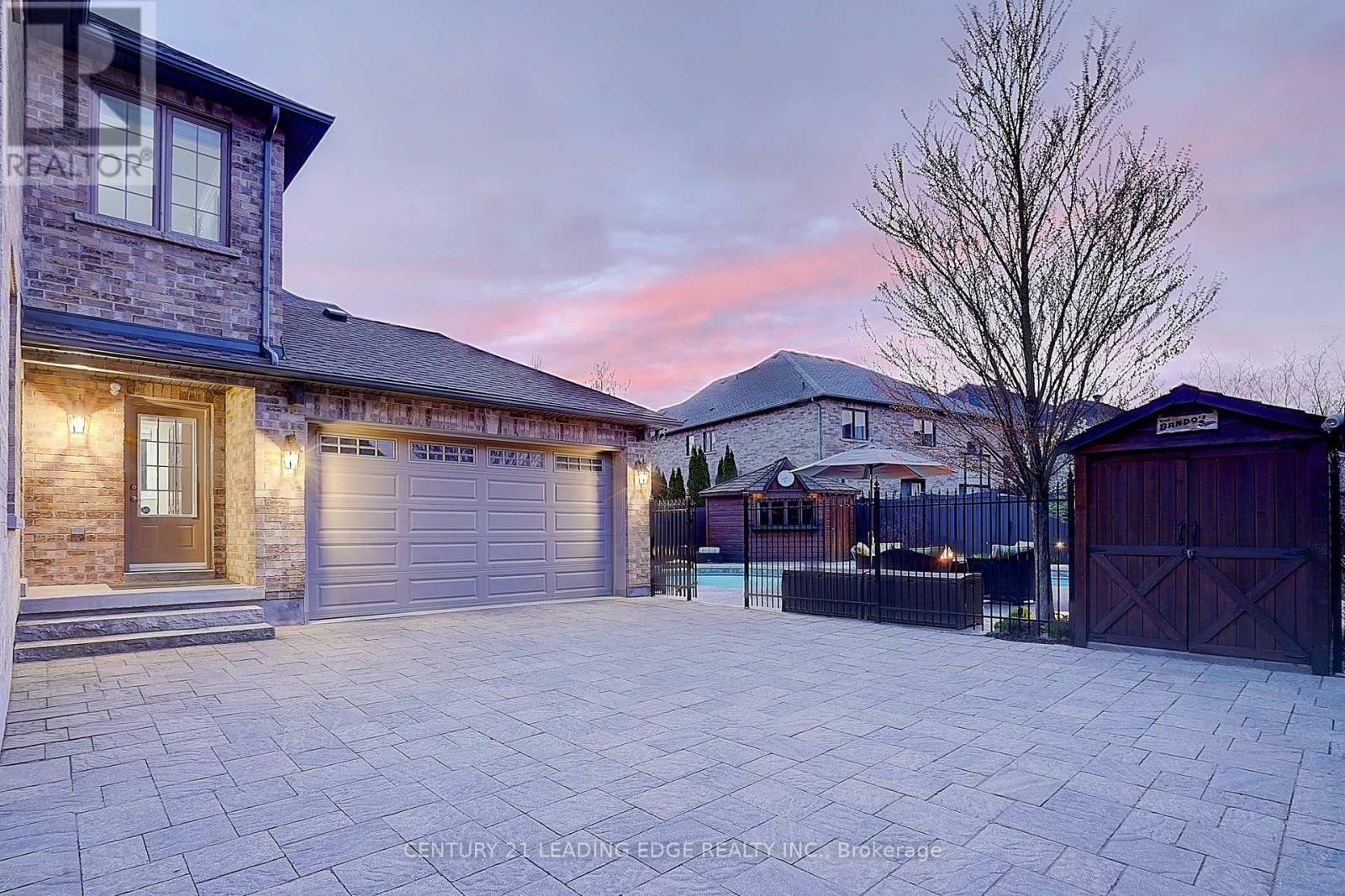 Property Photo: 986 Castlemore Avenue ON L6E 0G2