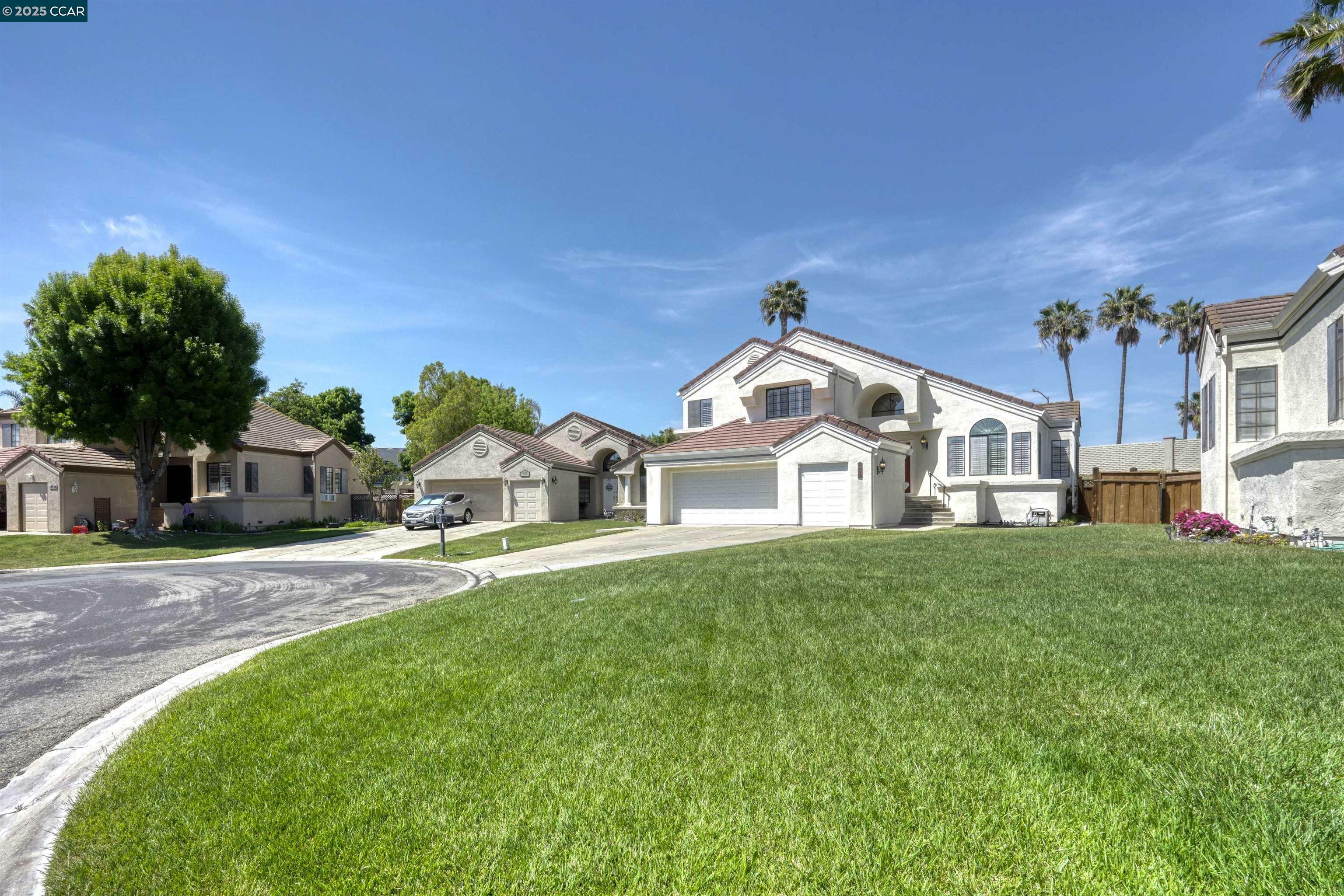 Property Photo: 5535 Edgeview Dr CA 94505