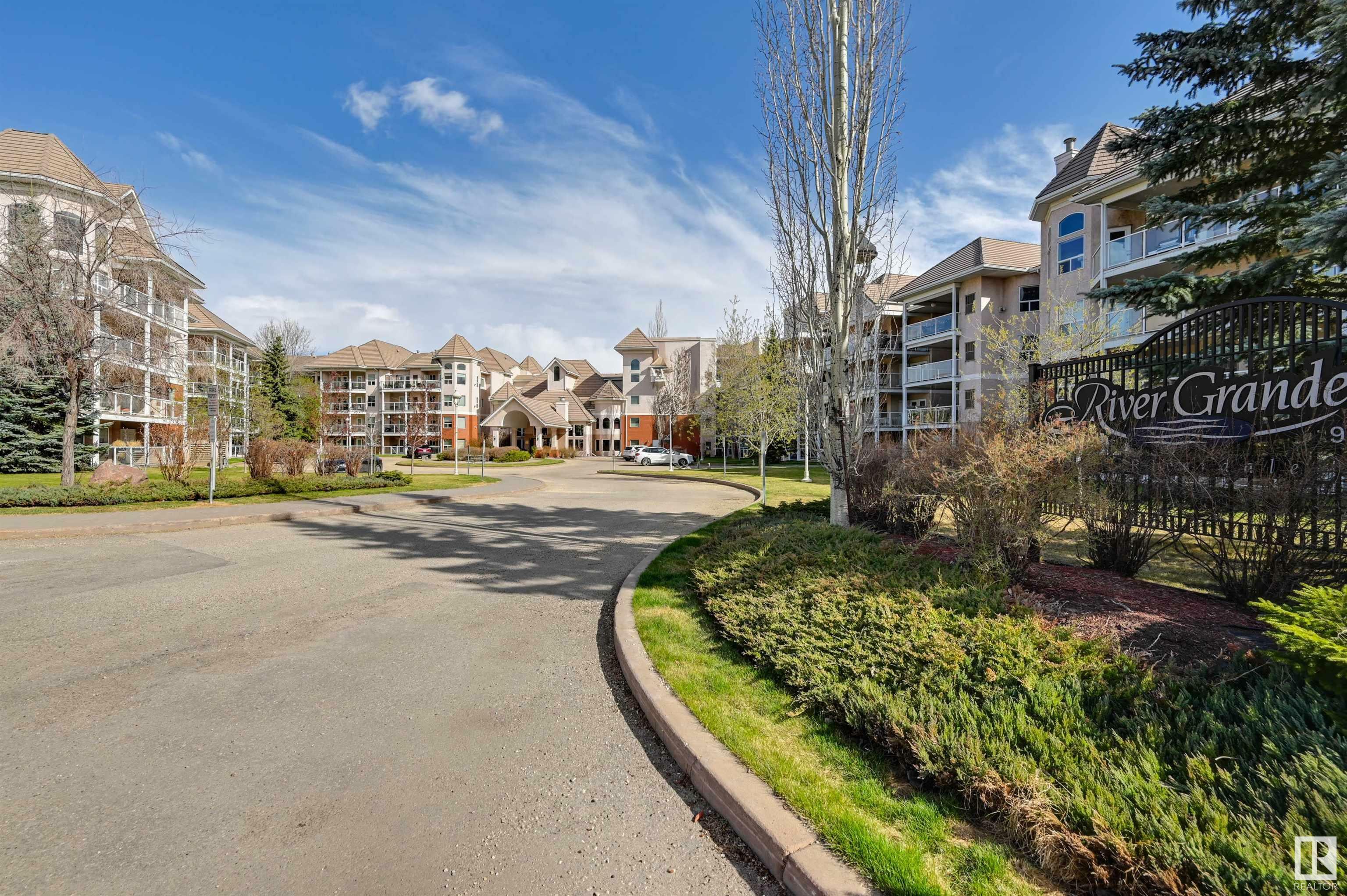 Property Photo: 9008 99 Avenue NW 223 AB T5H 4M6