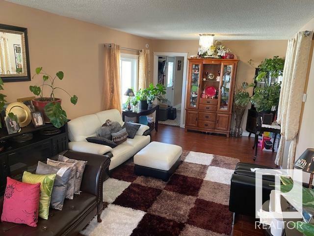 Photo de la propriété: 12007 87 Street NW AB T5B 3N4