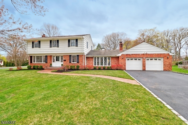 Property Photo: 11 Harvale Dr NJ 07932