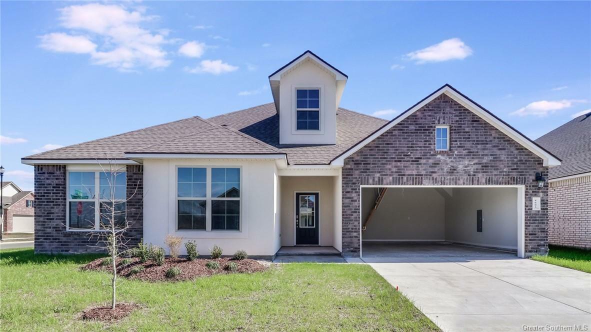 Property Photo: 4677 E Ridge Road LA 70607