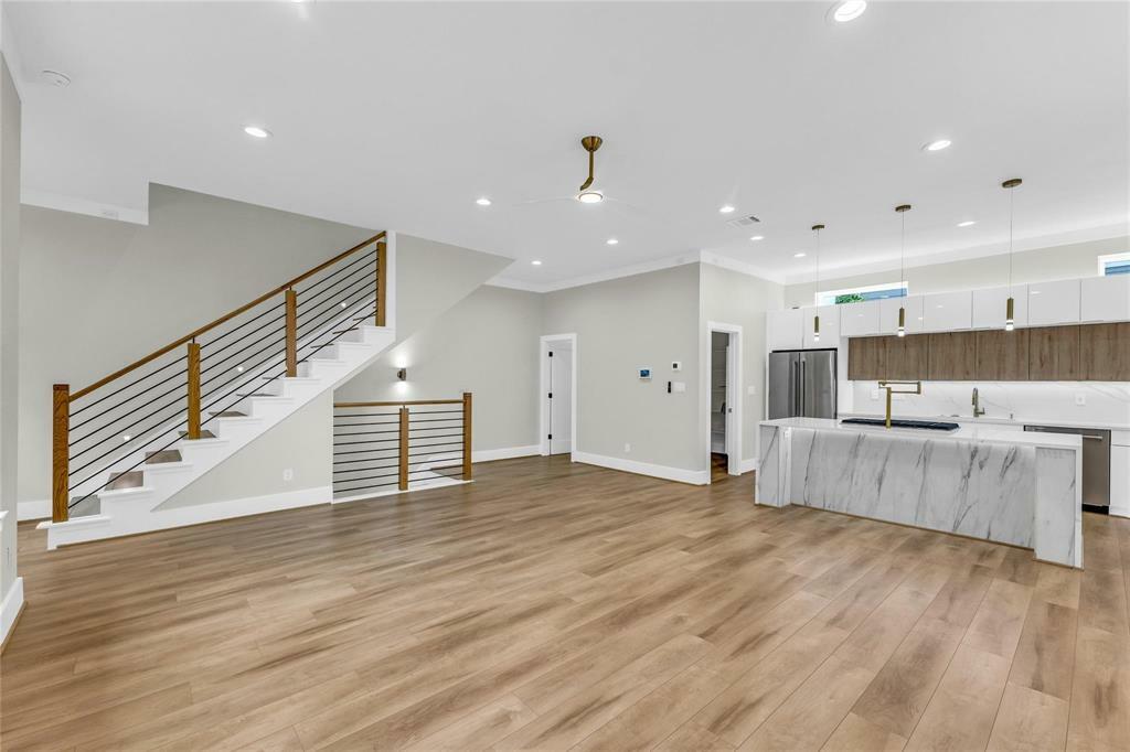 Property Photo: 602 W 28th Street B TX 77008